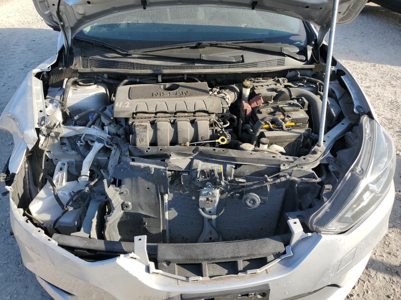 2019 Nissan Sentra VIN 3N1AB7AP4KY335826 Copart auction photo, front end / minor dent/scratches damage thumbnail 12
