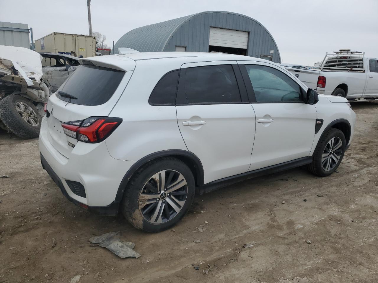 2021 Mitsubishi Outlander VIN JA4APUAU8MU021891 Copart auction photo, side / rear end damage thumbnail 3