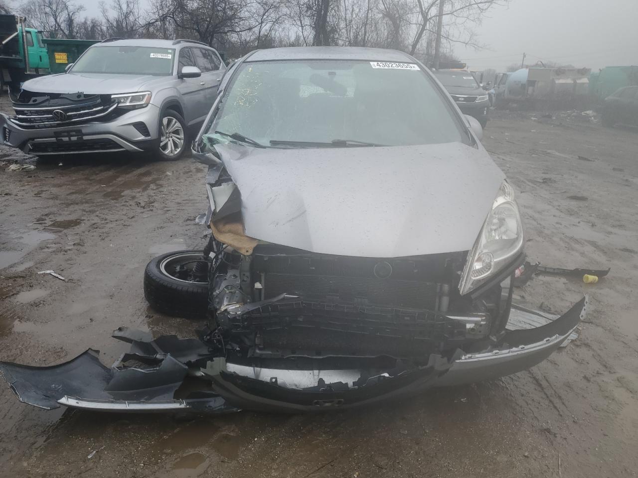 2009 Honda Fit VIN JHMGE88469S045708 Copart auction photo, all over / undercarriage damage thumbnail 5