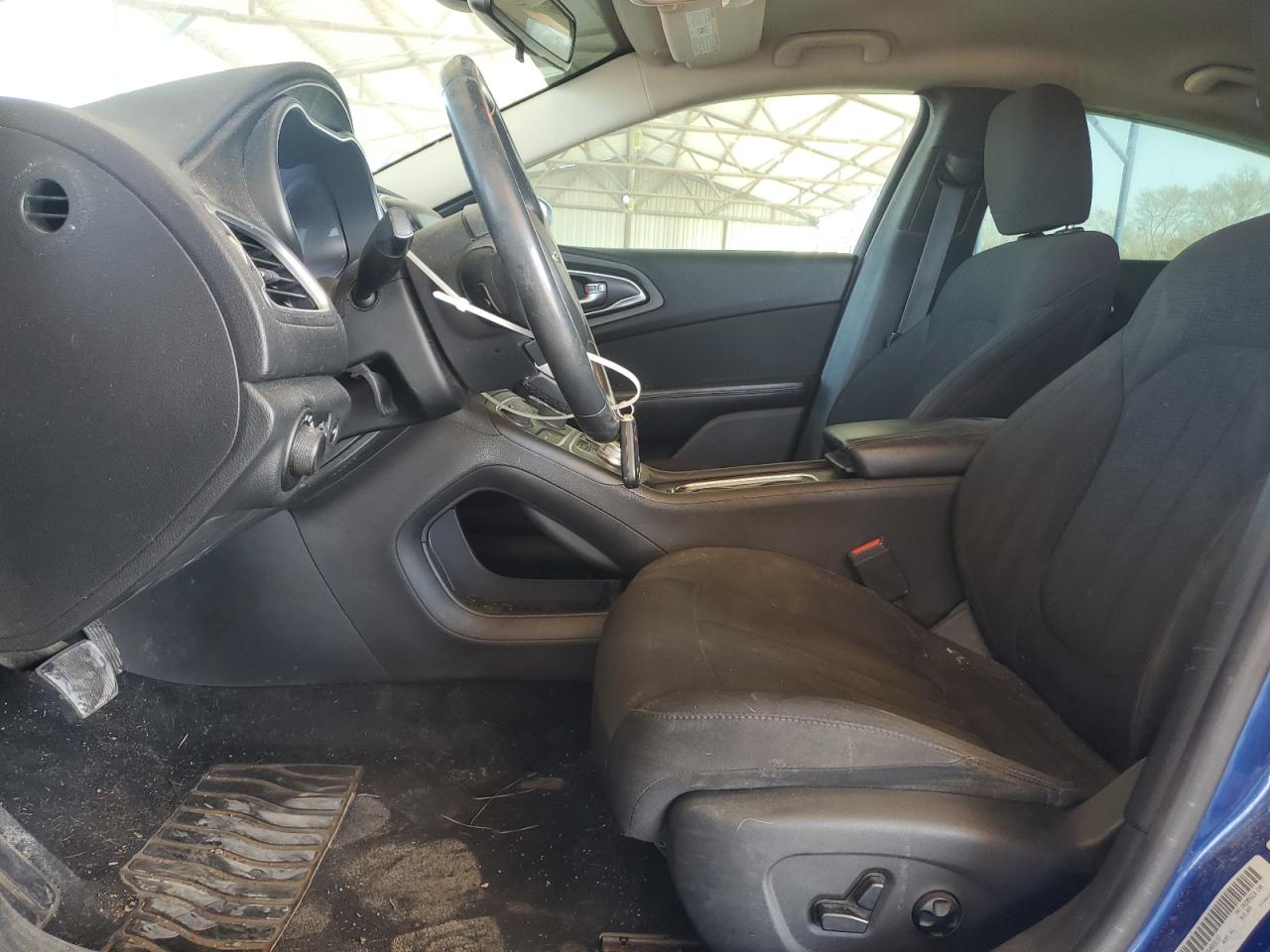 2017 Chrysler 200 VIN 1C3CCCFB5HN508157 Copart auction photo, front end / minor dent/scratches damage thumbnail 7