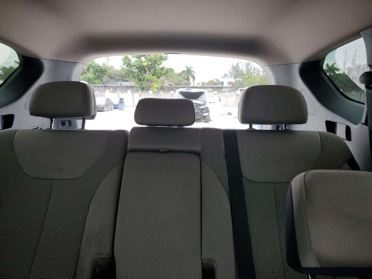 2020 Hyundai Santa Fe VIN 5NMS33AD8LH266809 Copart auction photo, front end damage thumbnail 10