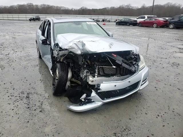2013 Mercedes-Benz C-klasse VIN WDDGF8AB3DA831008 Copart auction photo, front end / side damage thumbnail 10