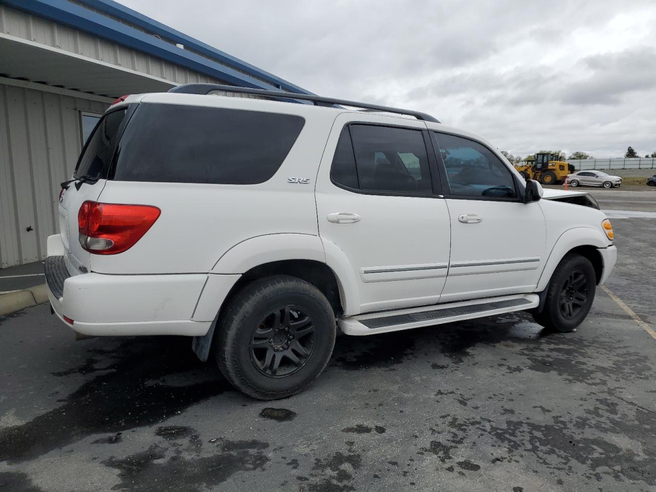 2005 Toyota Sequoia VIN 5TDZT34A75S243084 Copart auction photo, front end damage thumbnail 3