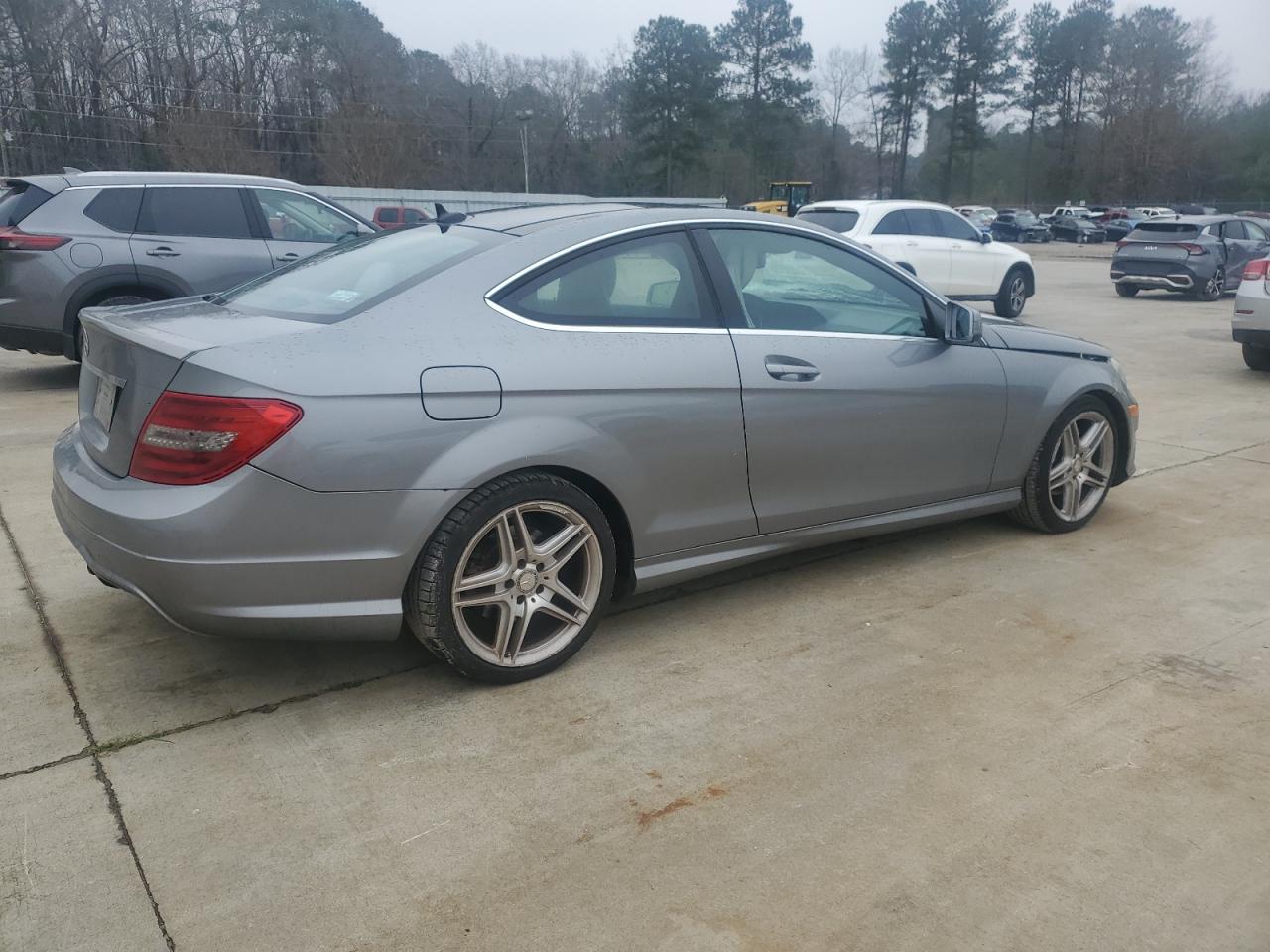 2015 Mercedes-Benz C-klasse VIN WDDGJ4HB2FG378299 Copart auction photo, front end damage thumbnail 3