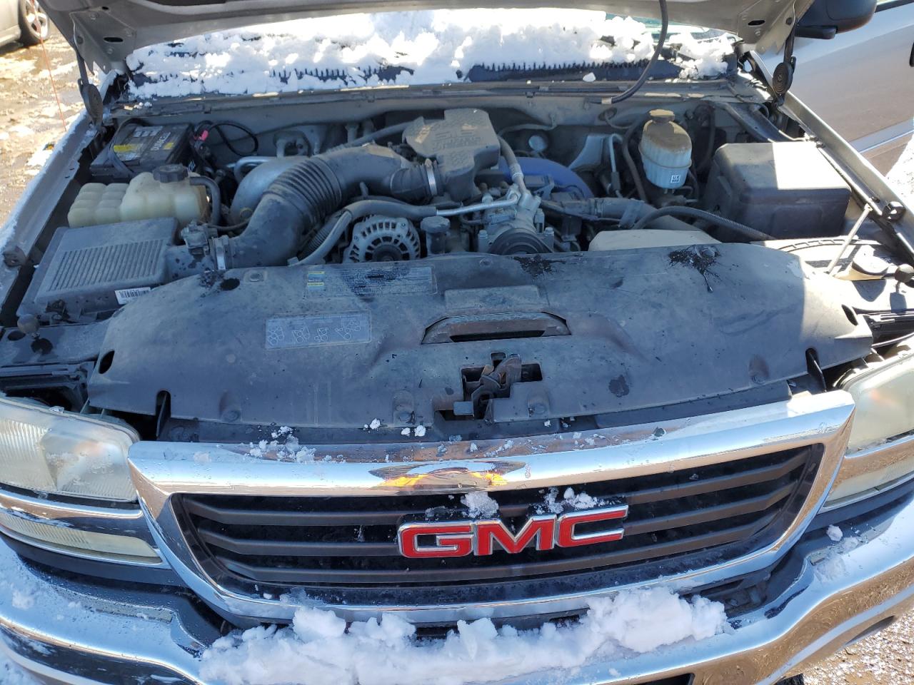2004 GMC Sierra VIN 1GTHK23174F126663 Copart auction photo, vandalism damage thumbnail 11