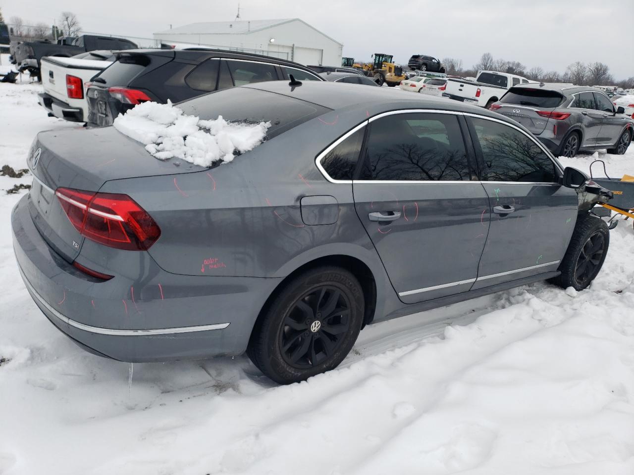 2017 Volkswagen Passat VIN 1VWAT7A38HC018685 Copart auction photo, front end / minor dent/scratches damage thumbnail 3