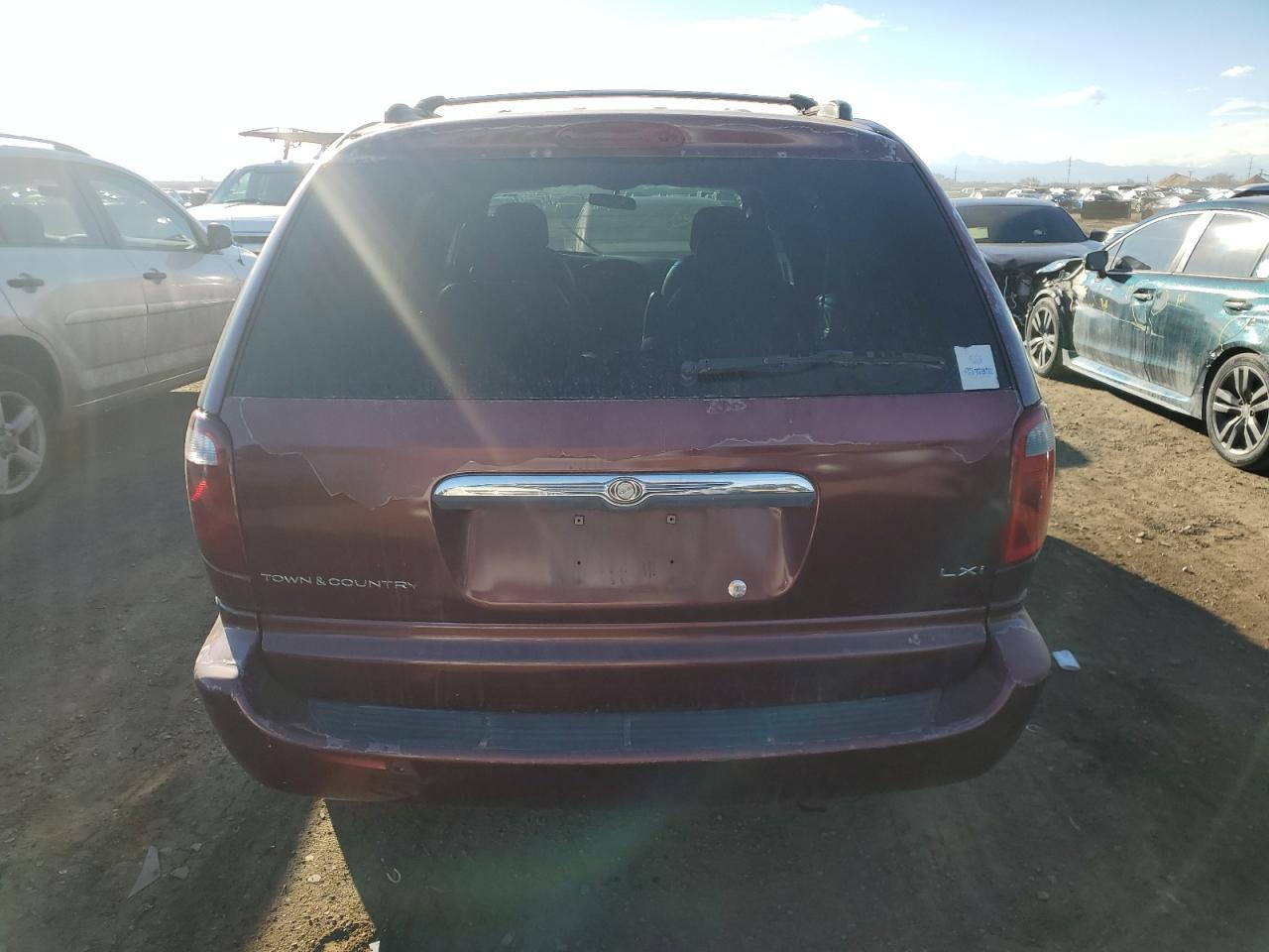 2001 Chrysler Town & Country VIN 2C4GP54L81R147203 Copart auction photo, front end damage thumbnail 6