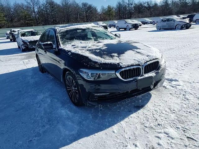 2017 BMW 5er VIN WBAJA7C32HG904884 Copart auction photo, front end / minor dent/scratches damage thumbnail 11