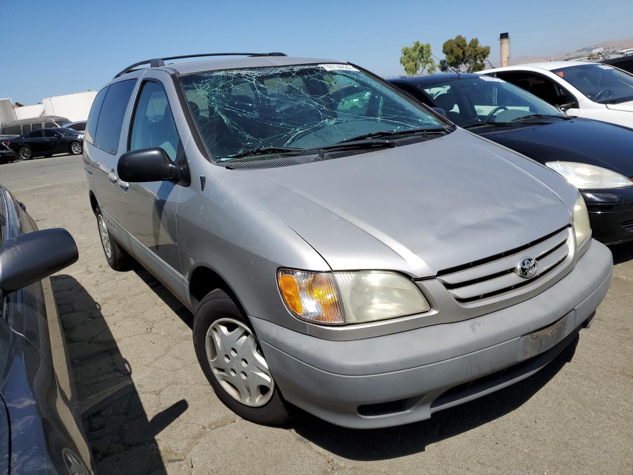 2002 Toyota Sienna VIN 4T3ZF19C92U429693 Copart auction photo, frame damage / top/roof damage thumbnail 4