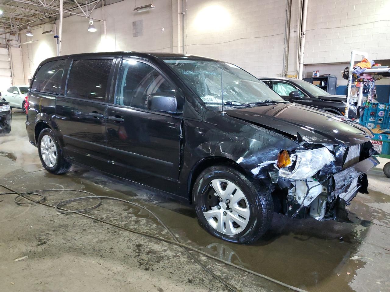 2014 Dodge Caravan VIN 2C4RDGBG2ER473684 Copart auction photo, front end / side damage thumbnail 4