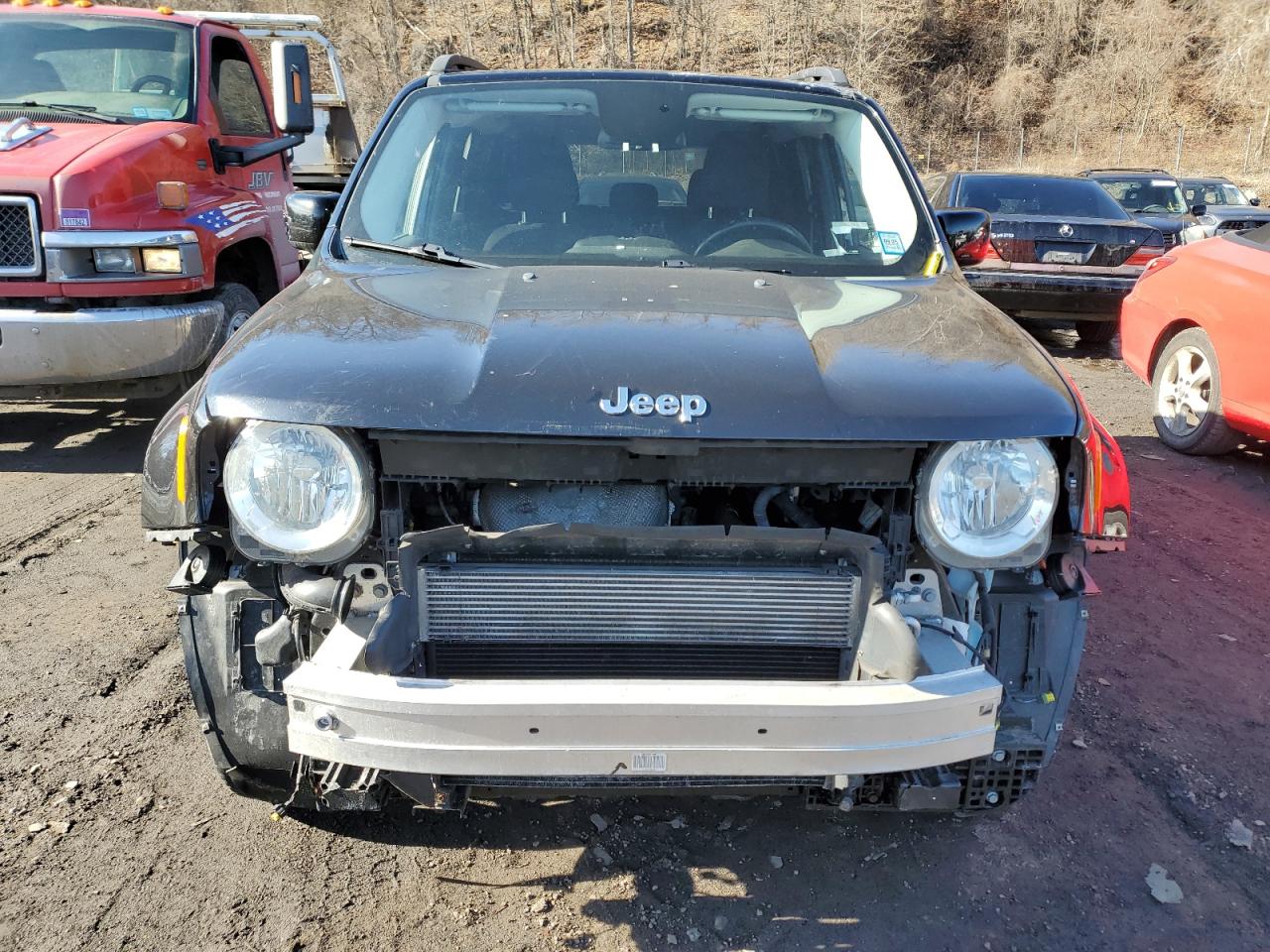 2017 Jeep Renegade VIN ZACCJBBBXHPE43895 Copart auction photo, front end / side damage thumbnail 5