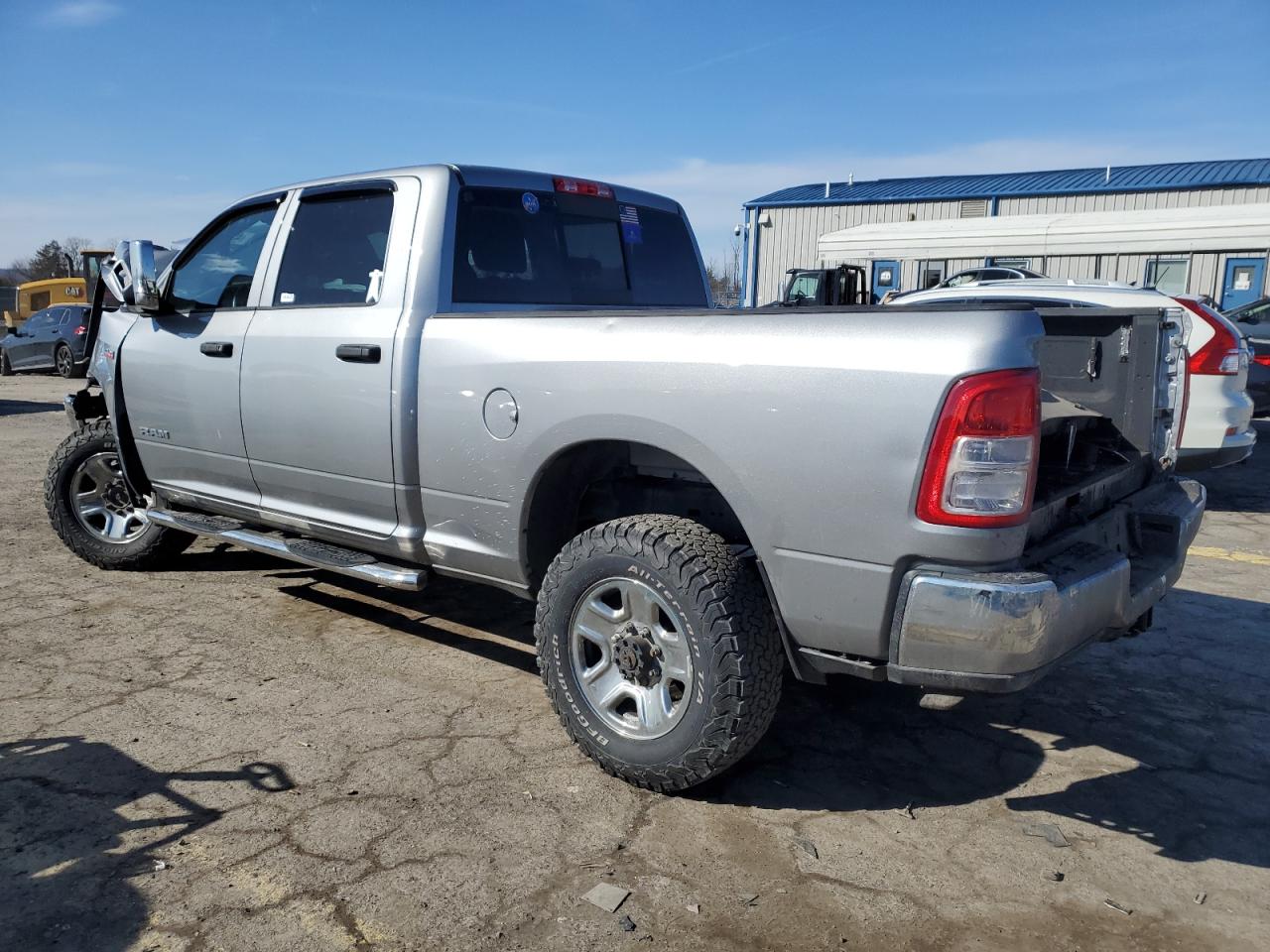 2020 RAM 2500 VIN 3C6UR5CJ5LG142585 Copart auction photo, front end / side damage thumbnail 2