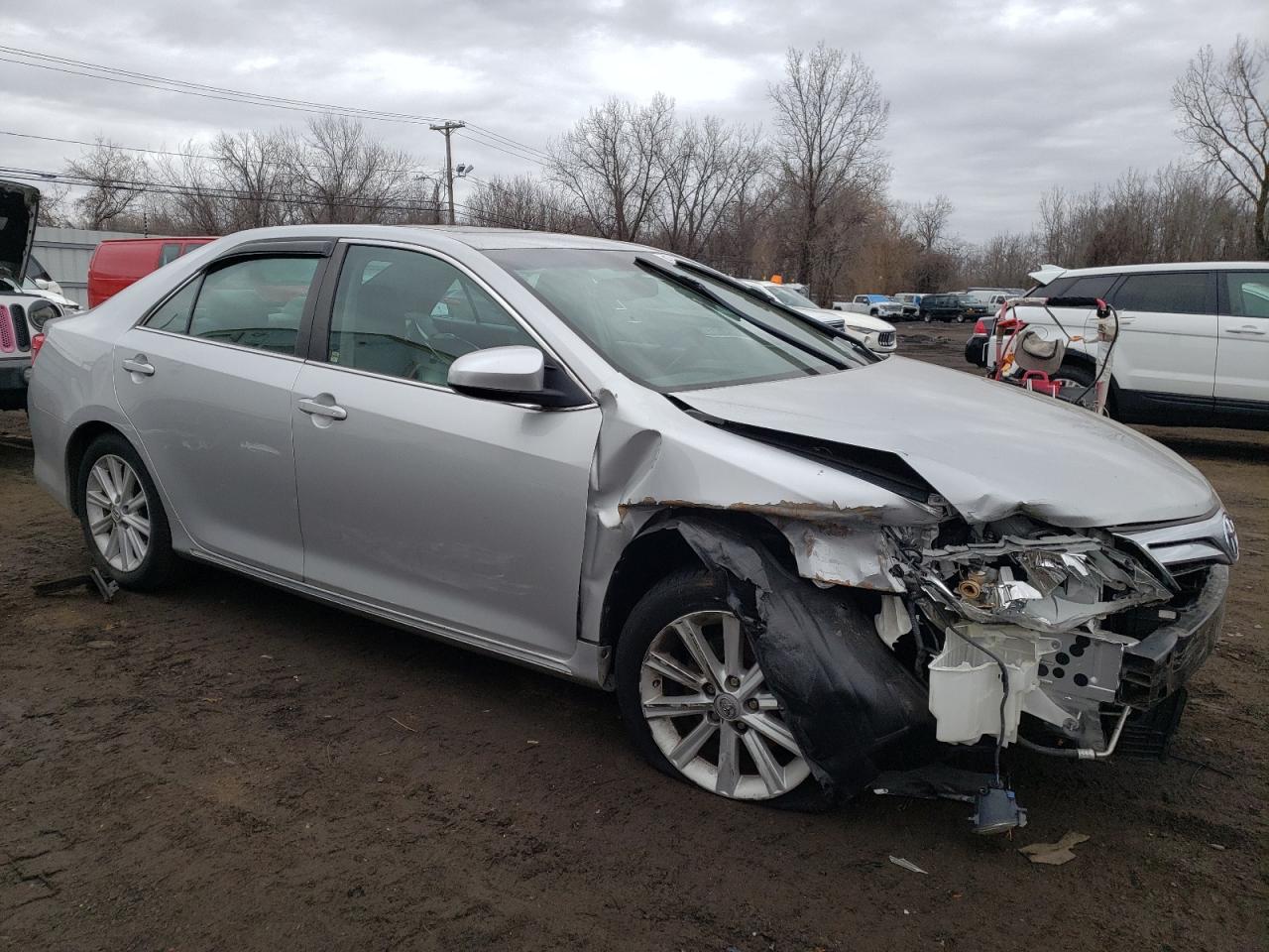 2014 Toyota Camry VIN 4T1BF1FK0EU766067 Copart auction photo, front end / minor dent/scratches damage thumbnail 4