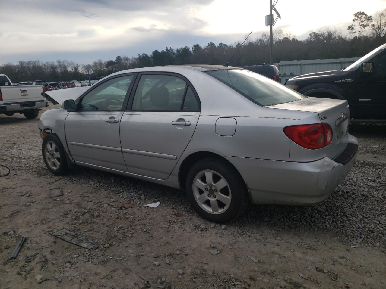 2005 Toyota Corolla VIN JTDBR32E252062410 Copart auction photo, front end damage thumbnail 2