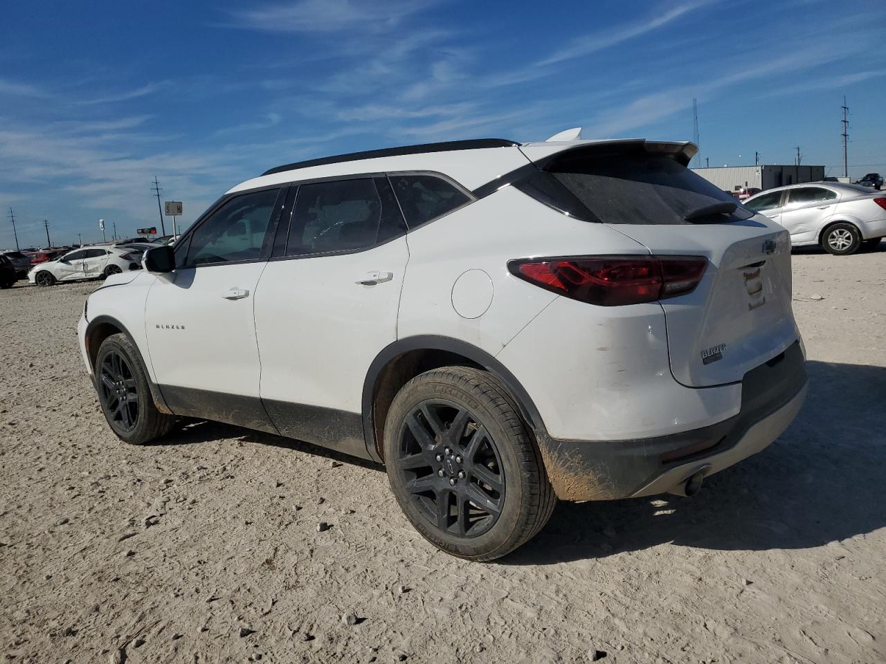 2023 Chevrolet Blazer VIN 3GNKBDRS0PS217461 Copart auction photo, front end / minor dent/scratches damage thumbnail 2