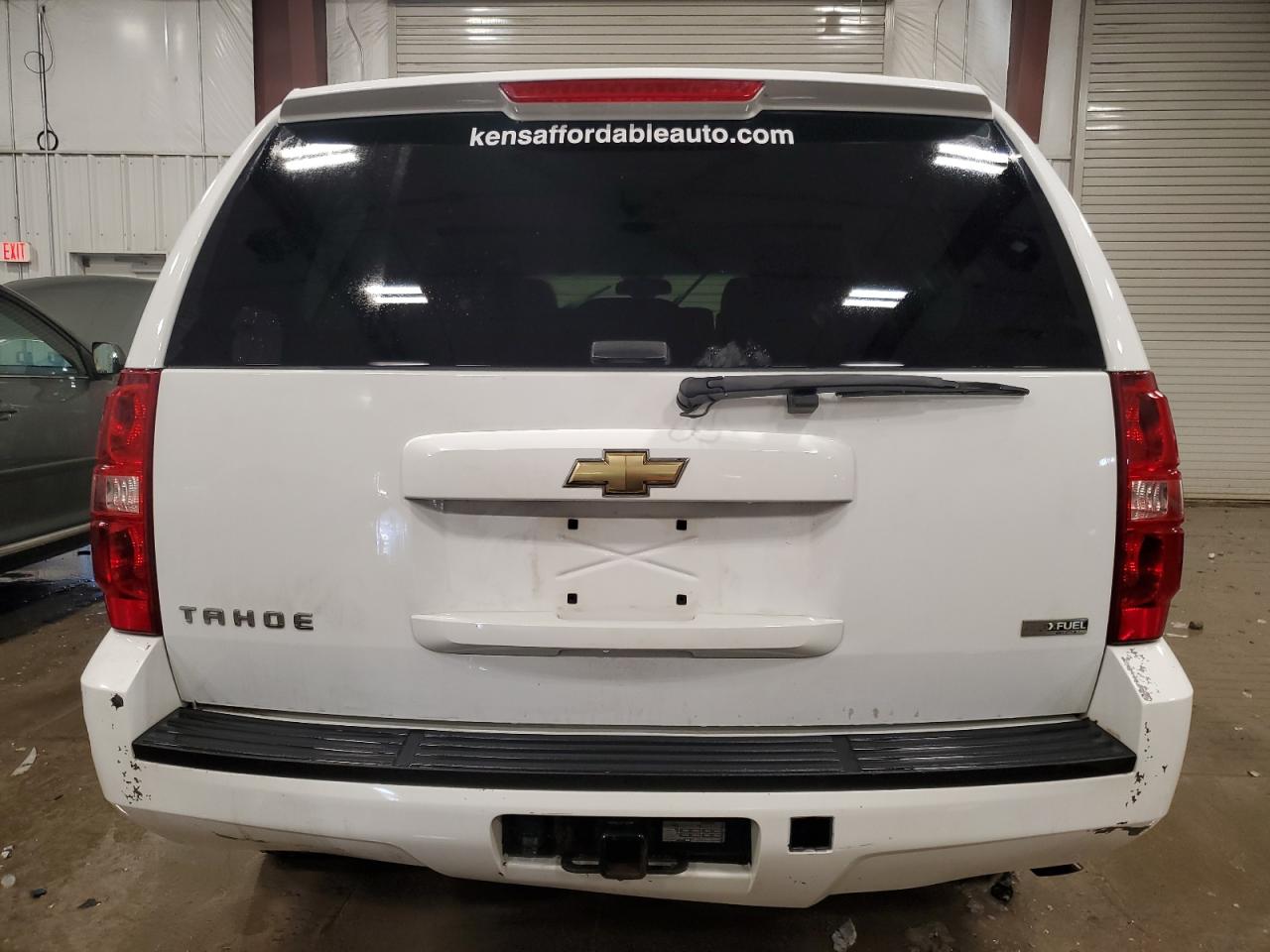 2008 Chevrolet Tahoe VIN 1GNFK130X8R230262 Copart auction photo, burn - engine damage thumbnail 6