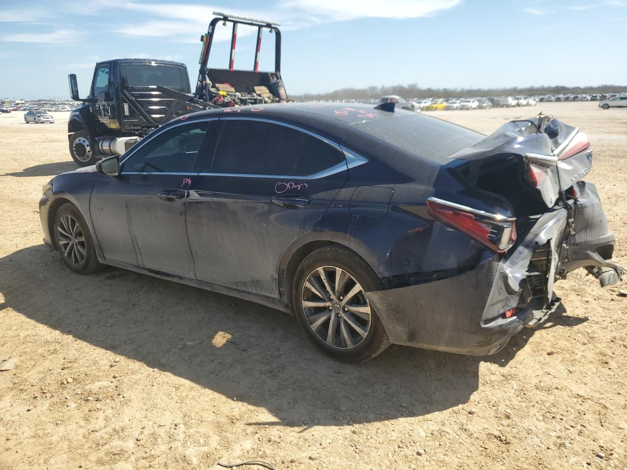 2019 Lexus ES VIN 58ABZ1B19KU035887 Copart auction photo, rear end / minor dent/scratches damage thumbnail 2