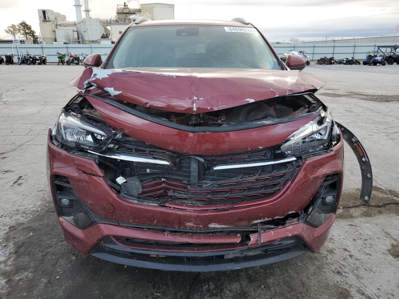 2022 Buick Encore VIN KL4MMDSL2NB047699 Copart auction photo, front end / minor dent/scratches damage thumbnail 5