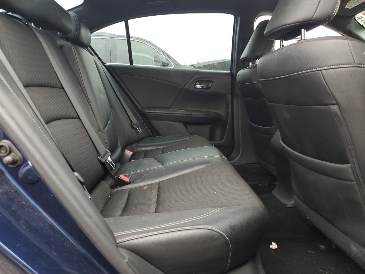 2017 Honda Accord VIN 1HGCR2F52HA297023 Copart auction photo, rear end / minor dent/scratches damage thumbnail 11