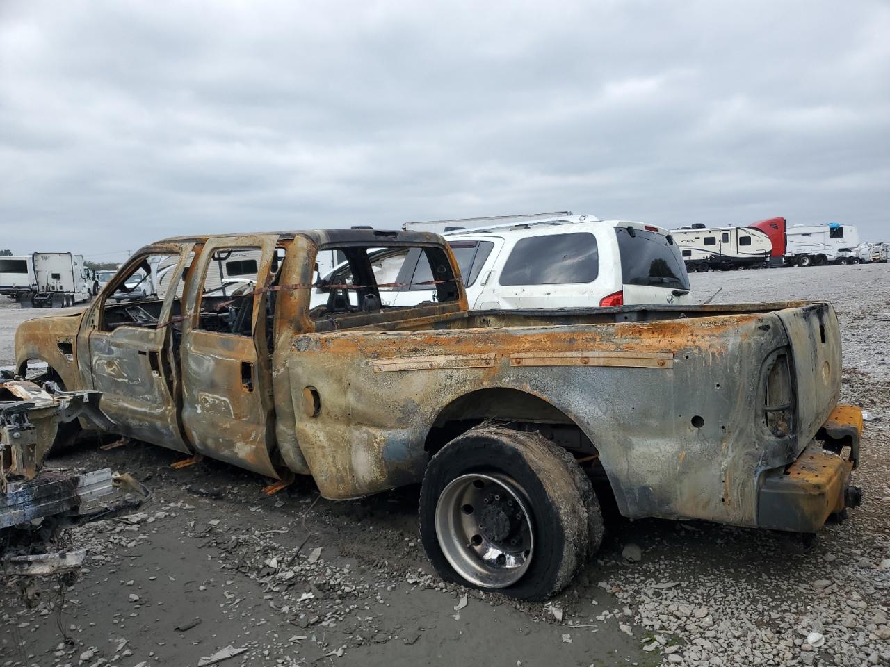 2008 Ford F450 VIN 1FTXW43R88ED62820 Copart auction photo, burn damage thumbnail 2