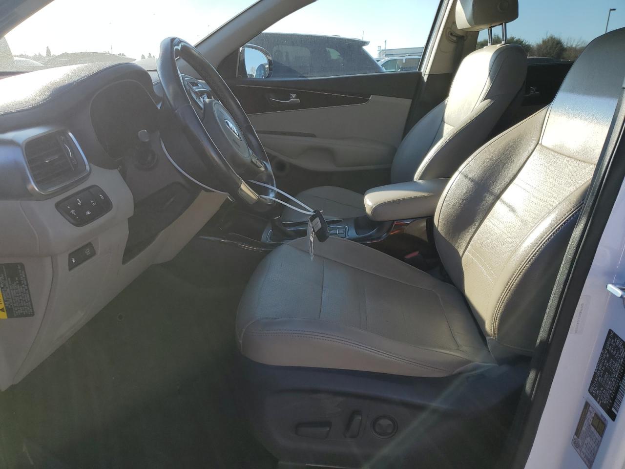 2018 KIA Sorento VIN 5XYPHDA51JG417339 Copart auction photo, rear end damage thumbnail 7