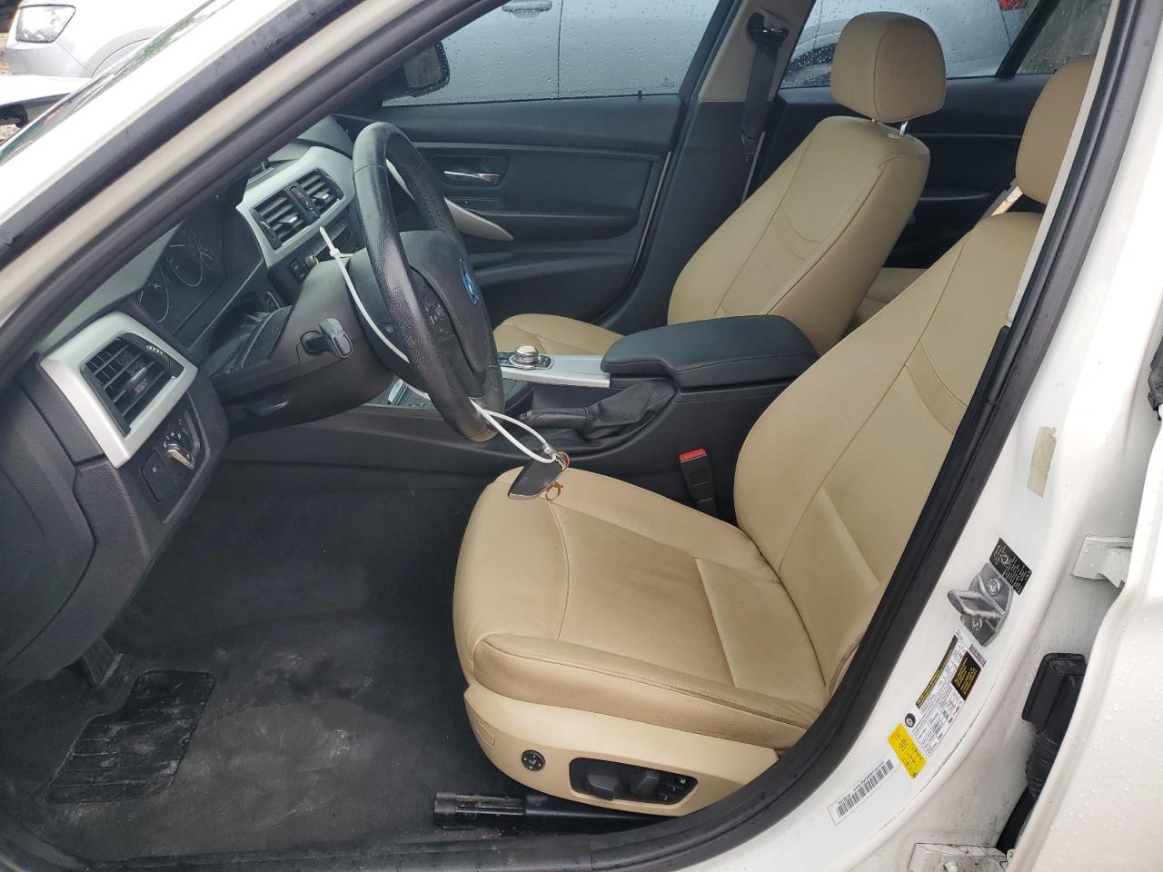 2013 BMW 3er VIN WBA3A5G53DNP21850 Copart auction photo, front end / side damage thumbnail 7