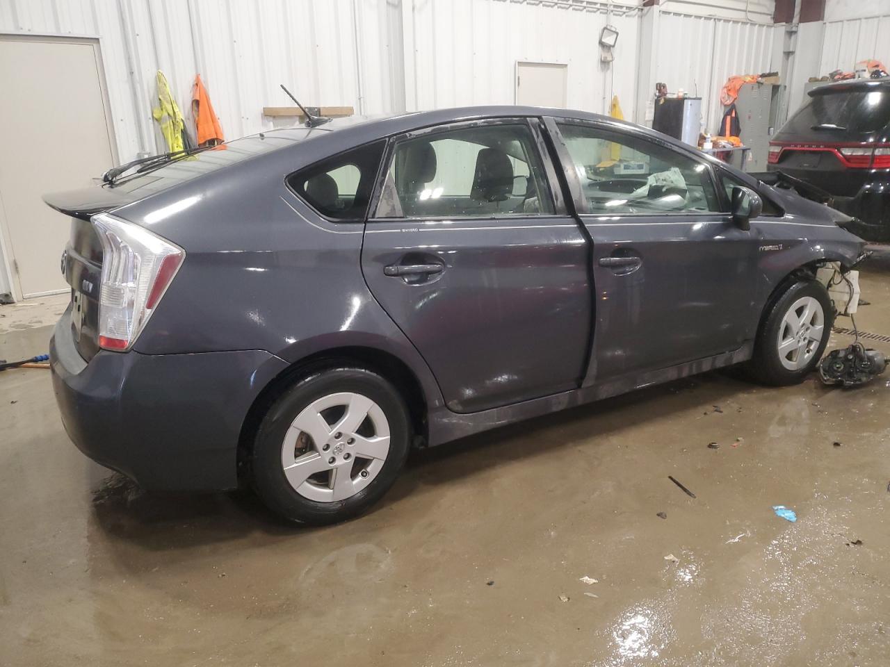 2011 Toyota Prius VIN JTDKN3DU1B1401613 Copart auction photo, front end damage thumbnail 3
