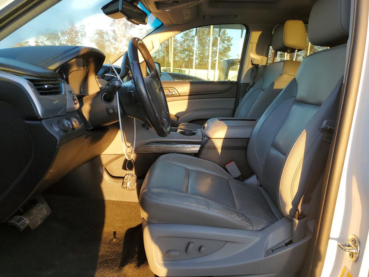 2018 Chevrolet Suburban VIN 1GNSKHKC4JR216463 Copart auction photo, hail damage thumbnail 7