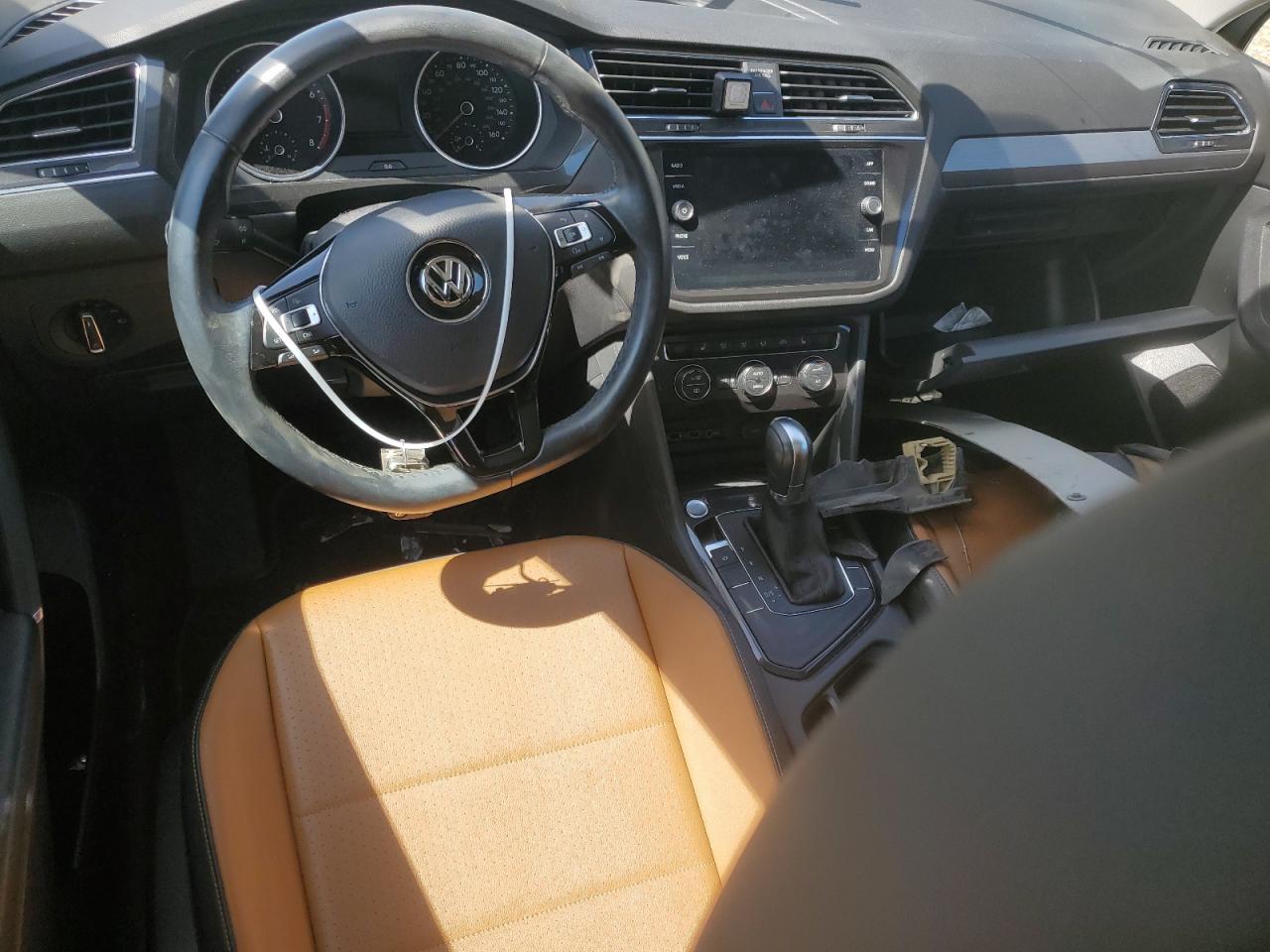 2018 Volkswagen Tiguan VIN 3VV3B7AX9JM167744 Copart auction photo, front end damage thumbnail 8