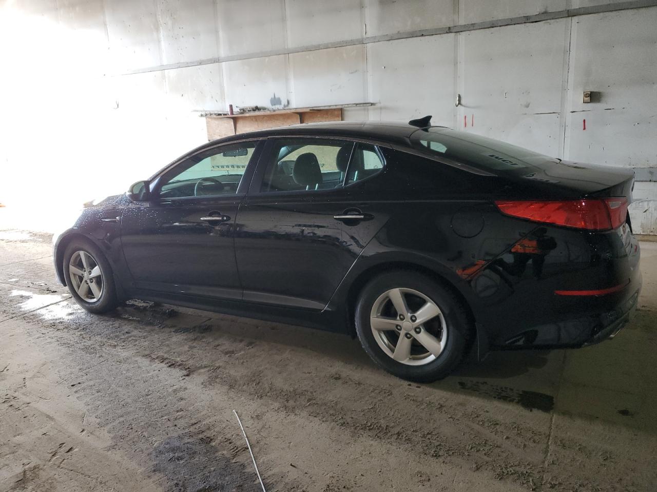 2015 KIA Optima VIN 5XXGM4A70FG489481 Copart auction photo, front end damage thumbnail 2
