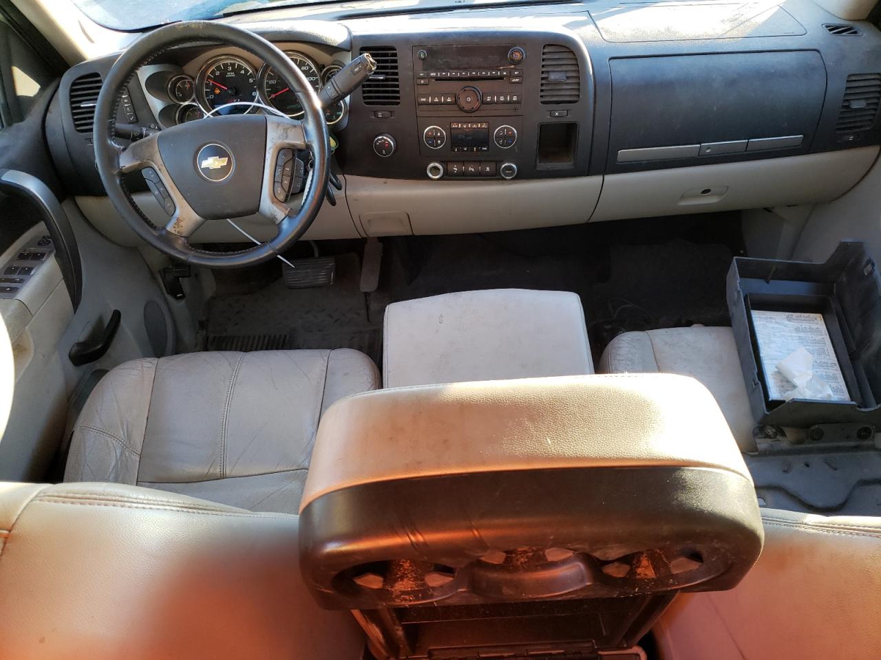 2011 Chevrolet Silverado VIN 3GCPKSE35BG328102 Copart auction photo, front end damage thumbnail 8