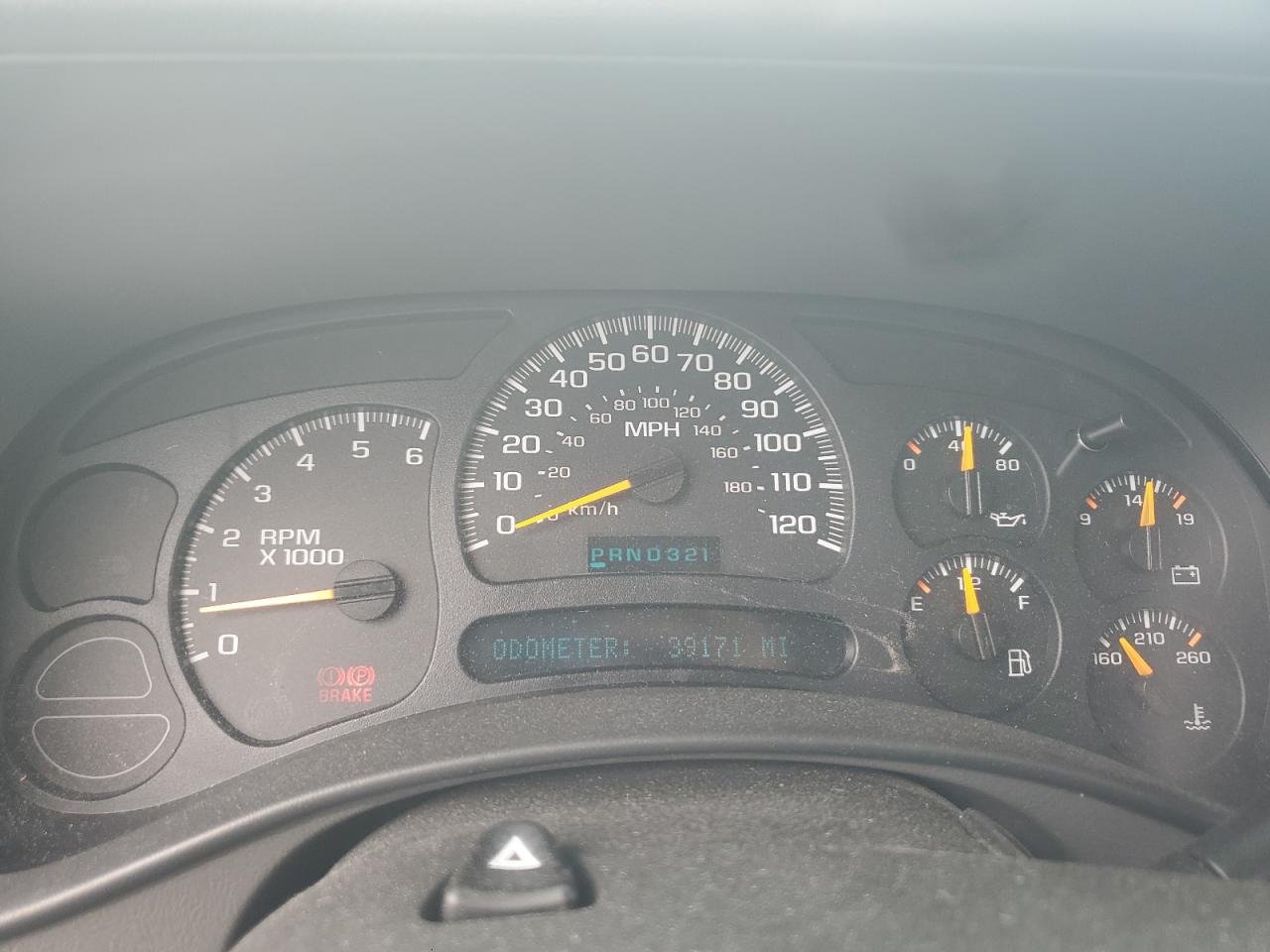 2003 Chevrolet Silverado VIN 1GCEC14T73Z172498 Copart auction photo, front end damage thumbnail 9