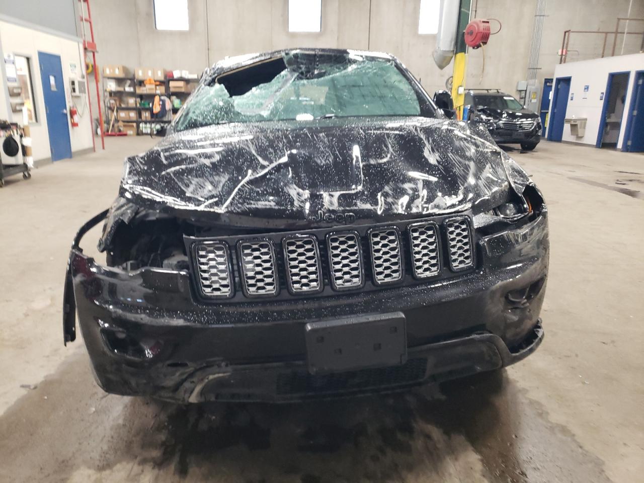 2018 Jeep Grand Cherokee VIN 1C4RJFAG6JC383428 Copart auction photo, all over damage thumbnail 5