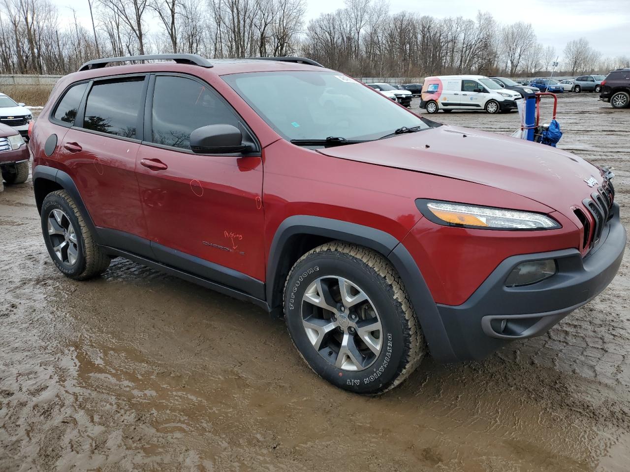 2015 Jeep Cherokee VIN 1C4PJMBS9FW777655 Copart auction photo, front end / minor dent/scratches damage thumbnail 4