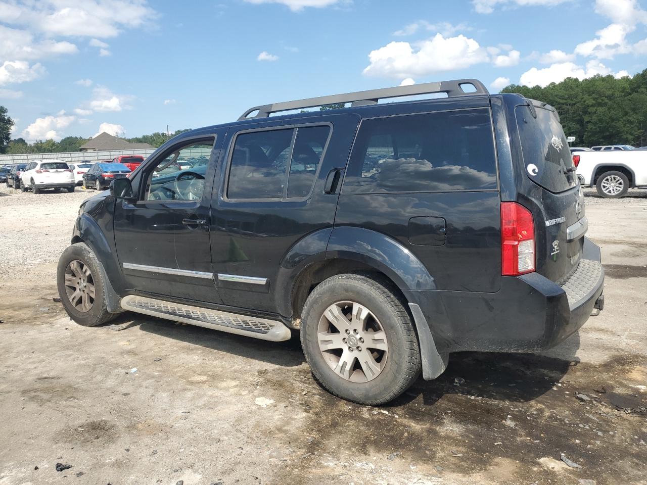 2011 Nissan Pathfinder VIN 5N1AR1NN5BC630792 Copart auction photo, front end / minor dent/scratches damage thumbnail 2