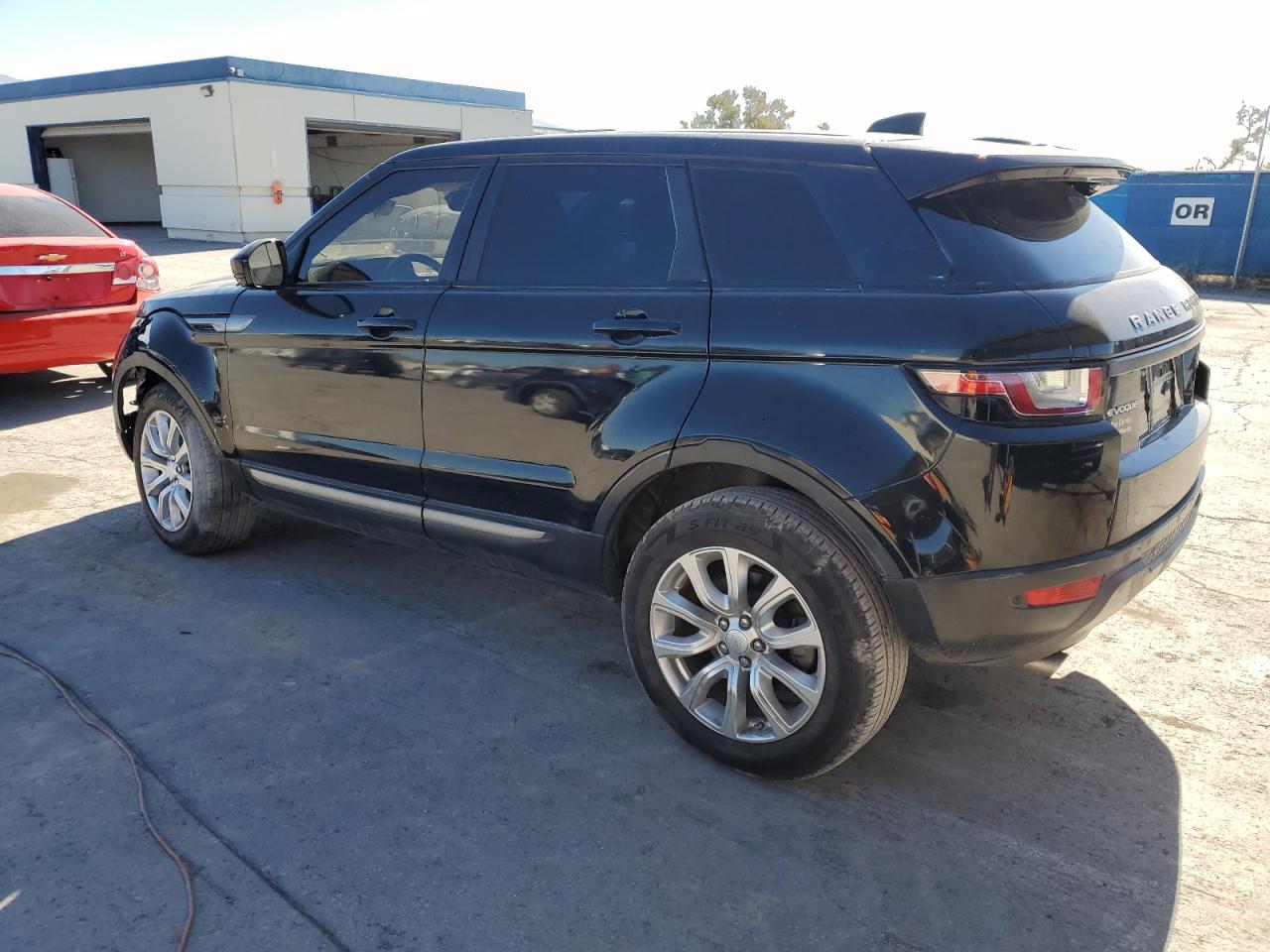 2018 Land Rover Range Rover VIN SALVP2RX1JH292332 Copart auction photo, front end damage thumbnail 2