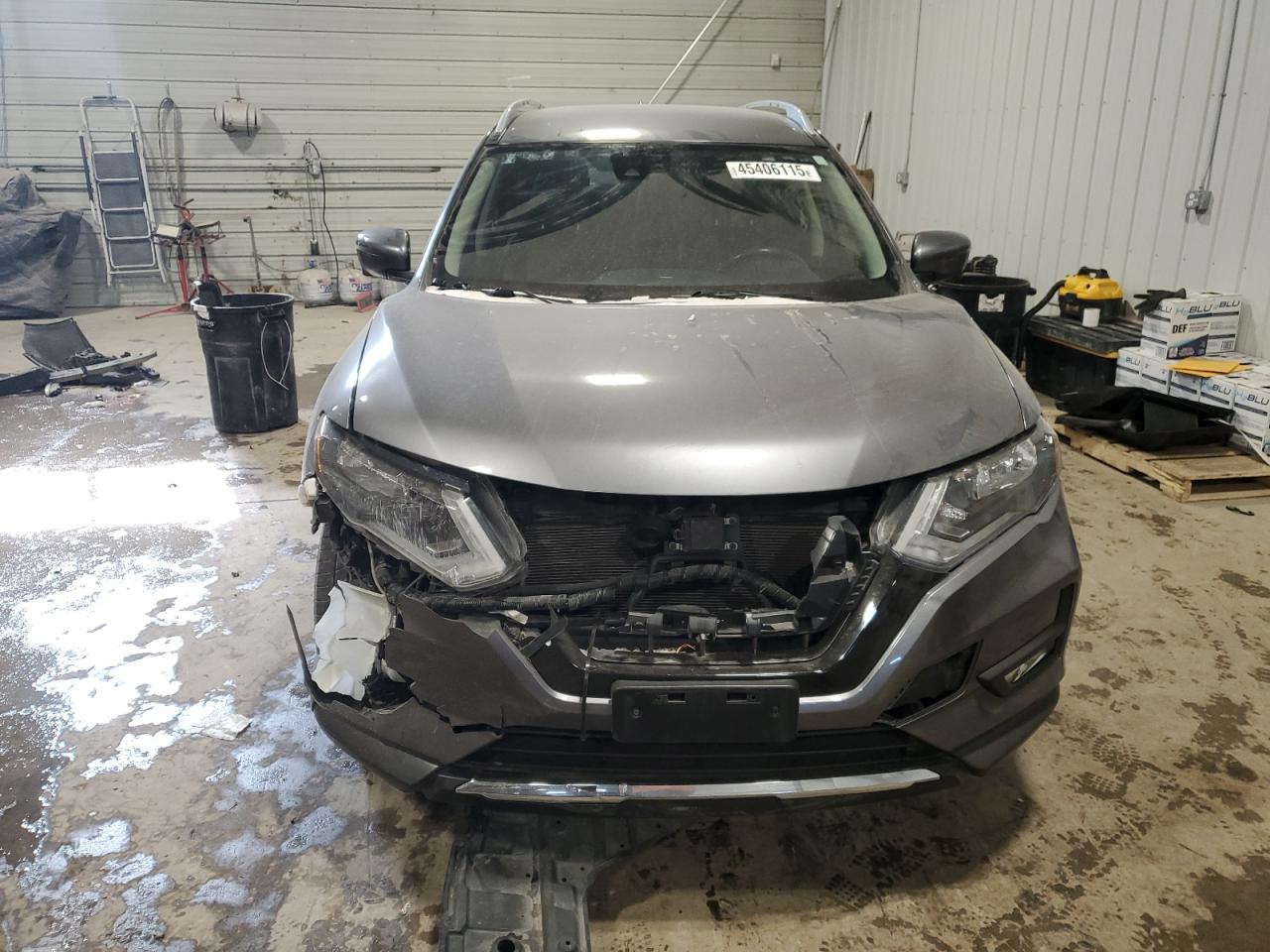 2017 Nissan Rogue VIN JN8AT2MV8HW282348 Copart auction photo, front end damage thumbnail 5
