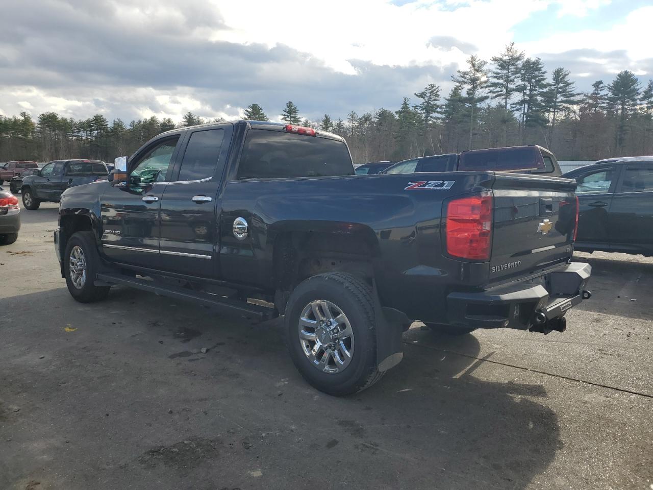 2015 Chevrolet Silverado VIN 1GC2KWEG7FZ501614 Copart auction photo, front end damage thumbnail 2