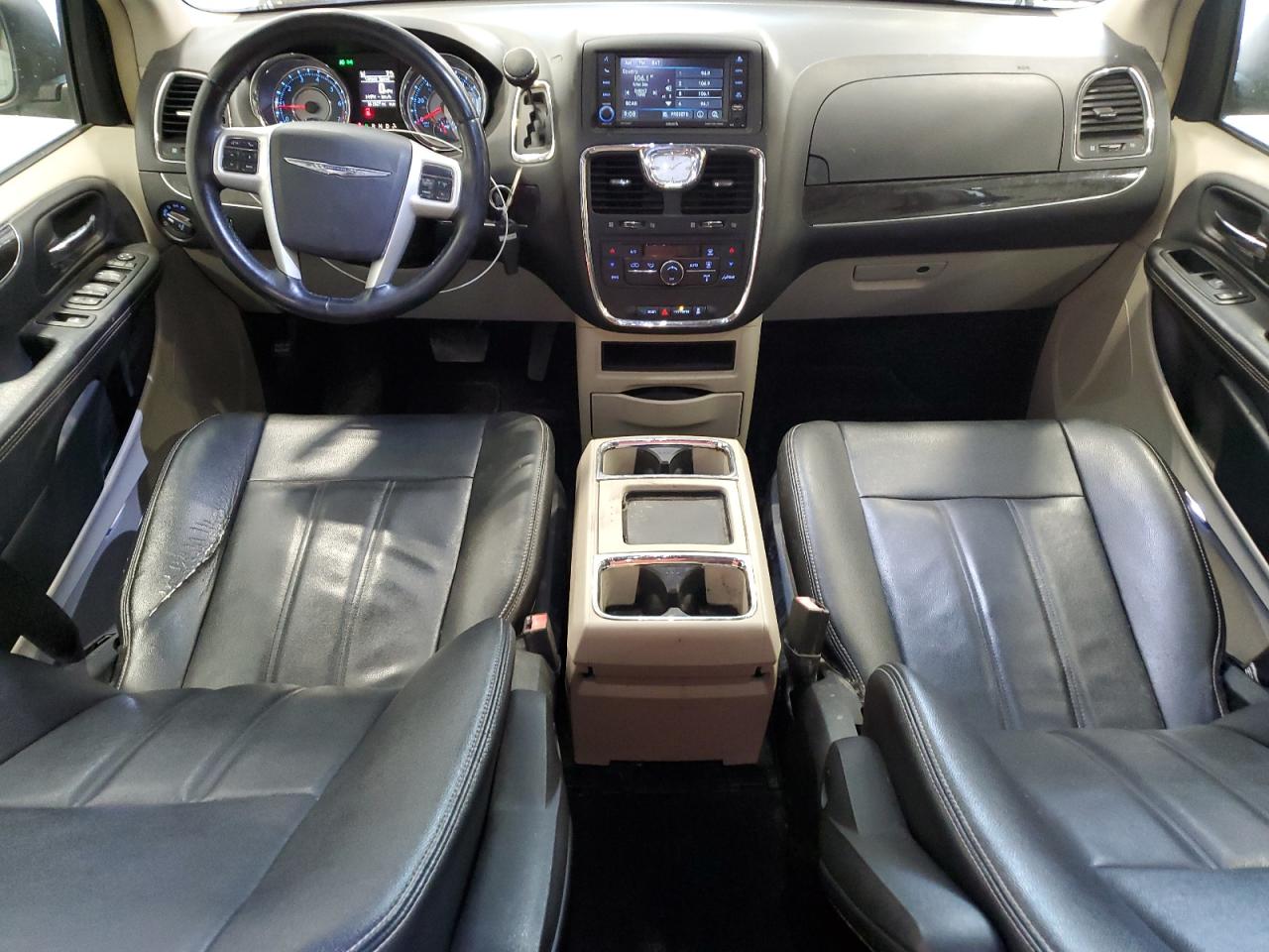 2015 Chrysler Town & Country VIN 2C4RC1BG7FR587942 Copart auction photo, front end damage thumbnail 8