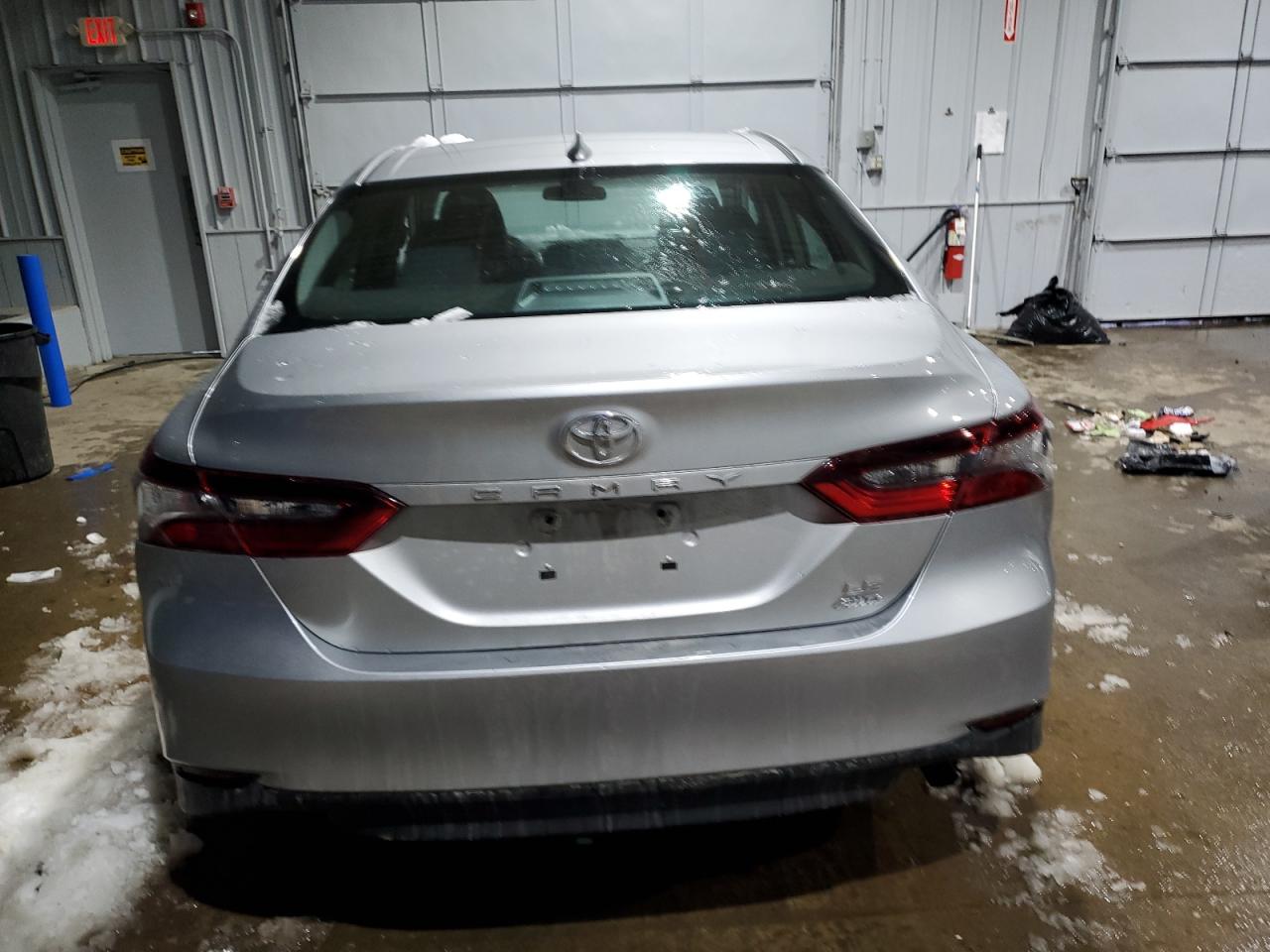 2021 Toyota Camry VIN 4T1C11BKXMU041521 Copart auction photo, front end / rear end damage thumbnail 6