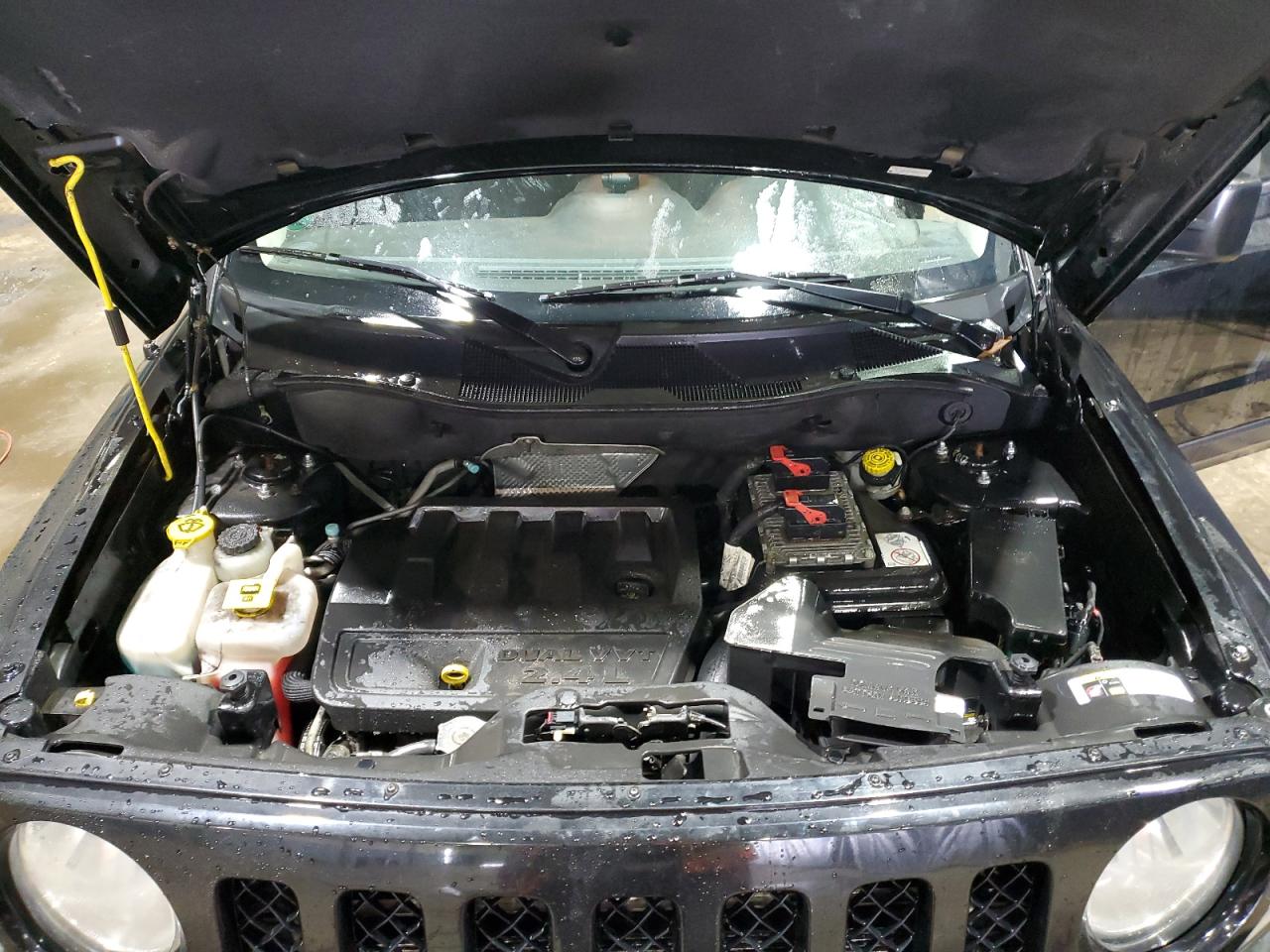 2014 Jeep Liberty (Patriot) VIN 1C4NJRFB2ED659651 Copart auction photo, minor dent/scratches damage thumbnail 12