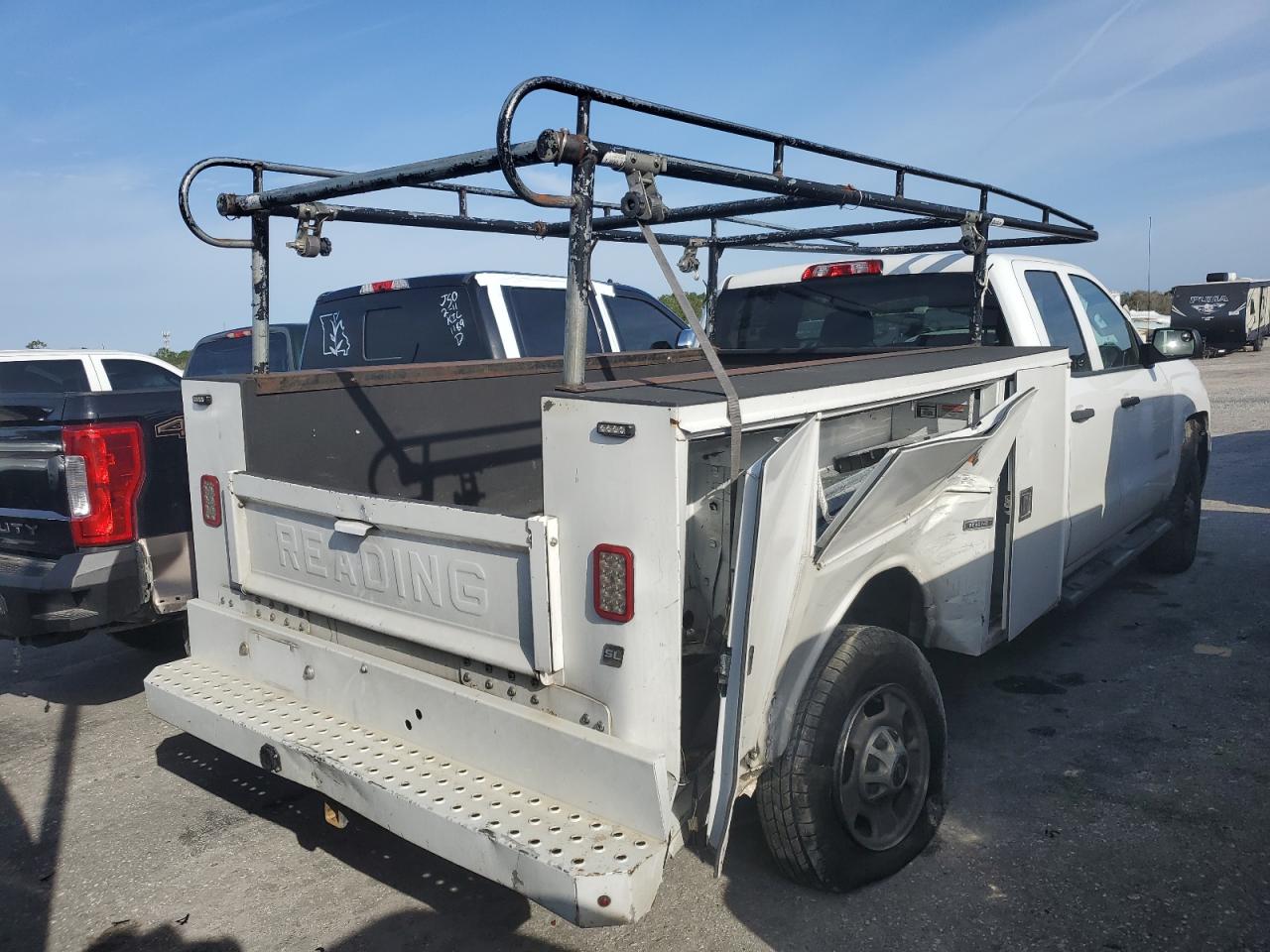 2018 Chevrolet Silverado VIN 1GB2KUEG8JZ344757 Copart auction photo, rear end damage thumbnail 3