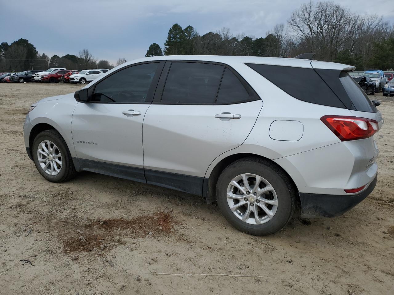 2020 Chevrolet Equinox VIN 3GNAXHEV3LS570338 Copart auction photo, side / rear end damage thumbnail 2