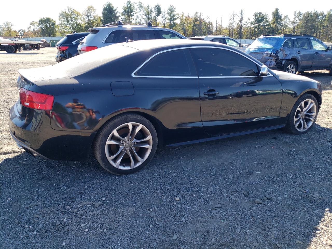 2014 Audi RS5 VIN WAUCGAFR7EA062837 Copart auction photo, front end / minor dent/scratches damage thumbnail 3
