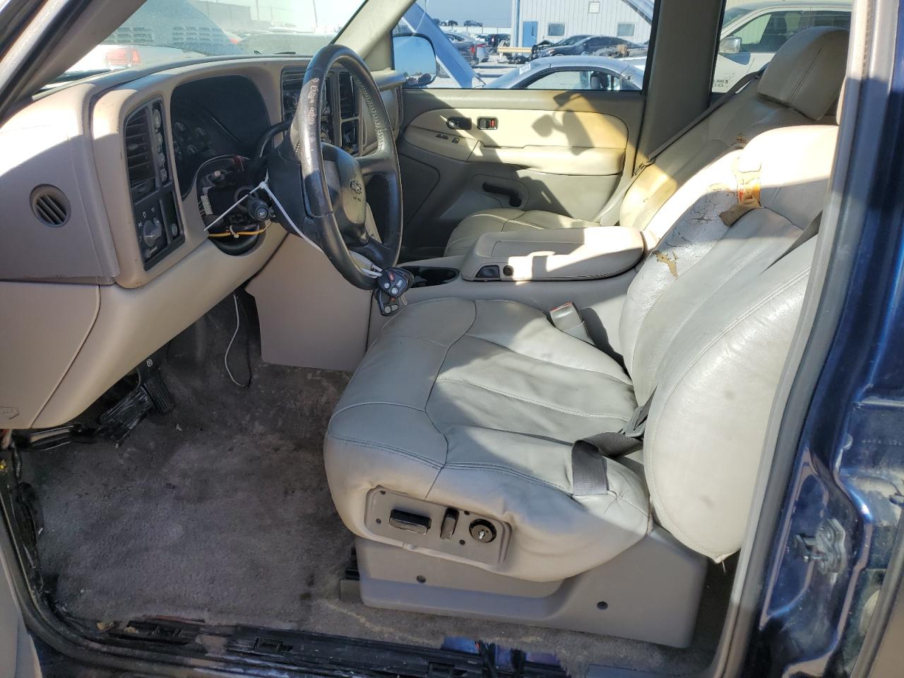 2001 Chevrolet Suburban VIN 3GNFK16T51G230424 Copart auction photo, front end damage thumbnail 7
