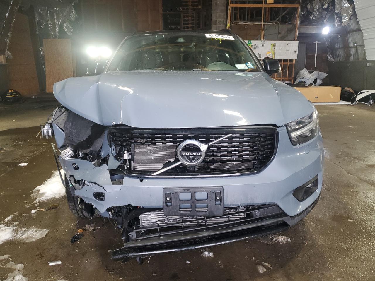 2021 Volvo XC40 VIN YV4162UM0M2585469 Copart auction photo, front end damage thumbnail 5