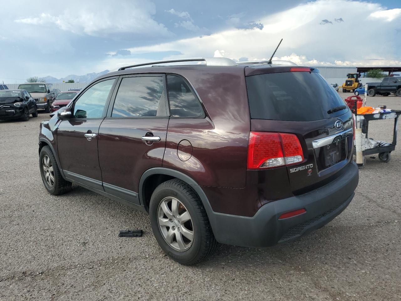 2013 KIA Sorento VIN 5XYKT4A22DG390512 Copart auction photo, front end / frame damage damage thumbnail 2
