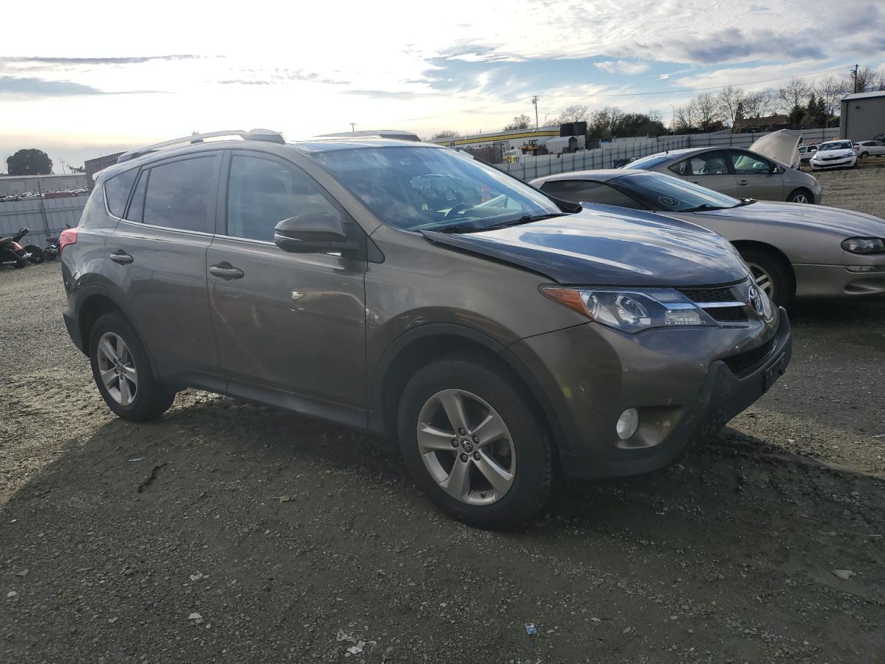 2015 Toyota RAV 4 VIN 2T3RFREV0FW314329 Copart auction photo, front end damage thumbnail 4