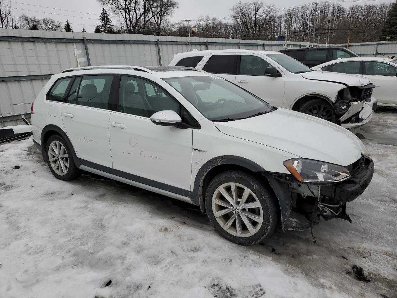 2017 Volkswagen Golf VIN 3VWH17AU5HM541982 Copart auction photo, front end / rear end damage thumbnail 4