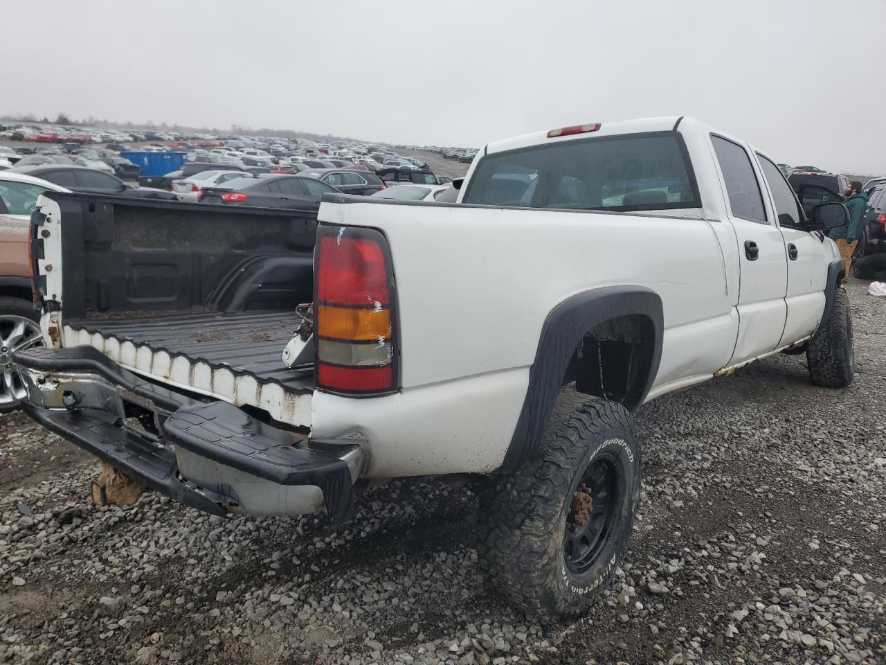 2007 GMC Sierra VIN 1GTHK33D07F147889 Copart auction photo, all over damage thumbnail 3